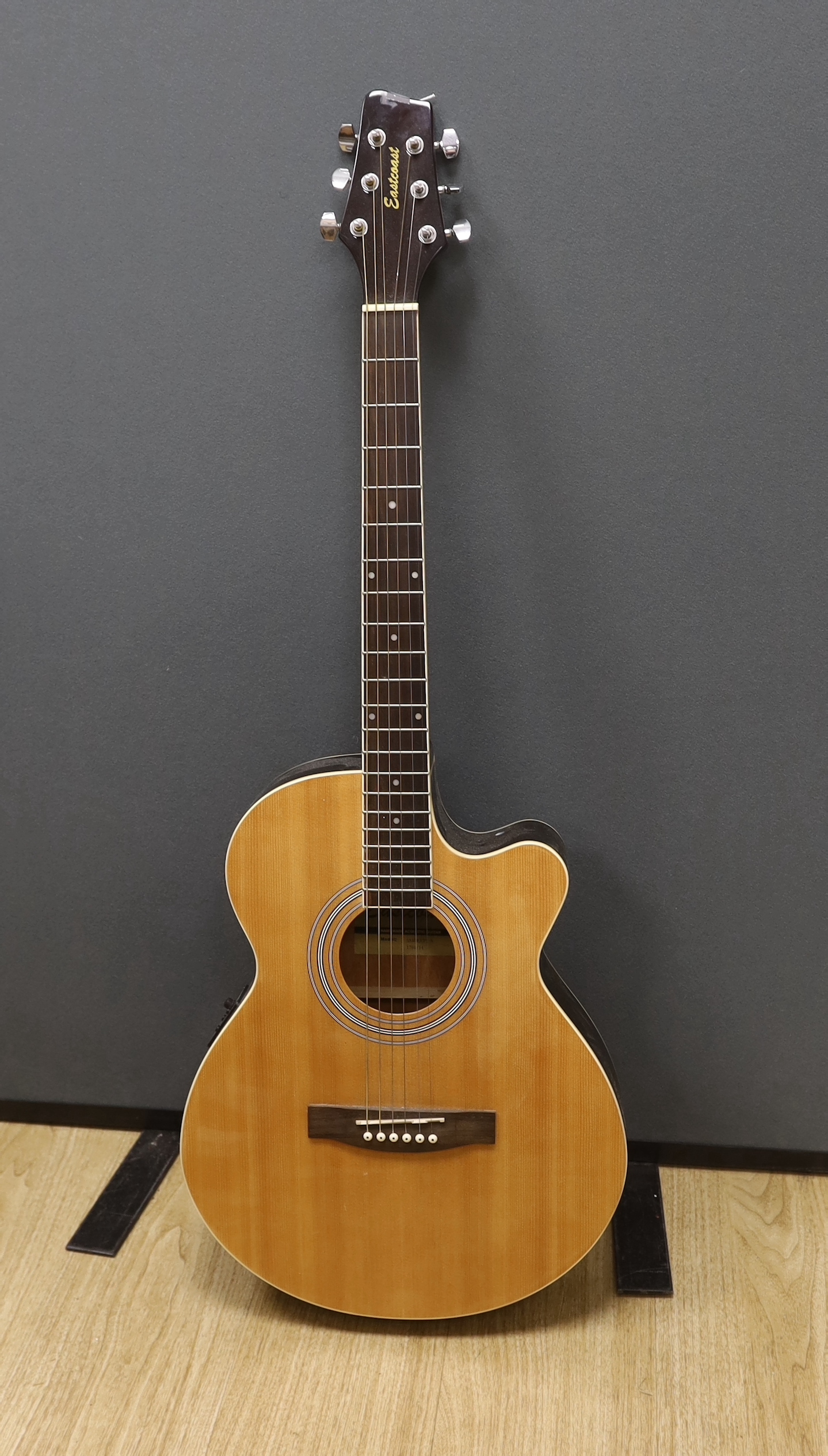 An Eastcoast electro-acoustic guitar, model no.SA40MJCFI-N